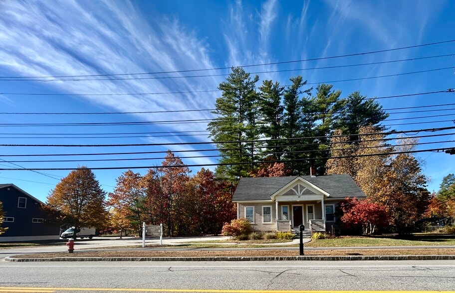 27 Village St, Concord, NH à vendre - Photo principale - Image 1 de 10