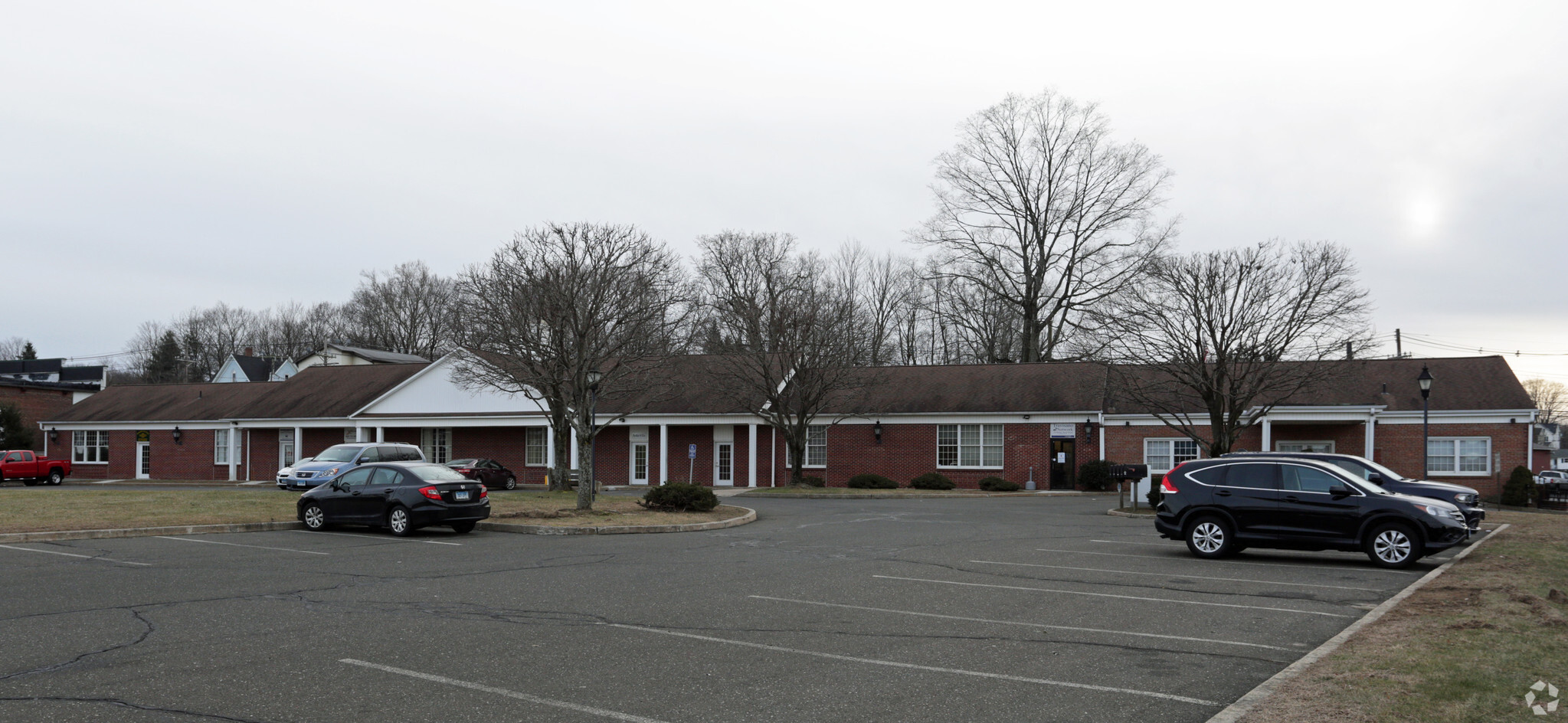 24 Shelter Rock Rd, Danbury, CT à vendre Photo du bâtiment- Image 1 de 1