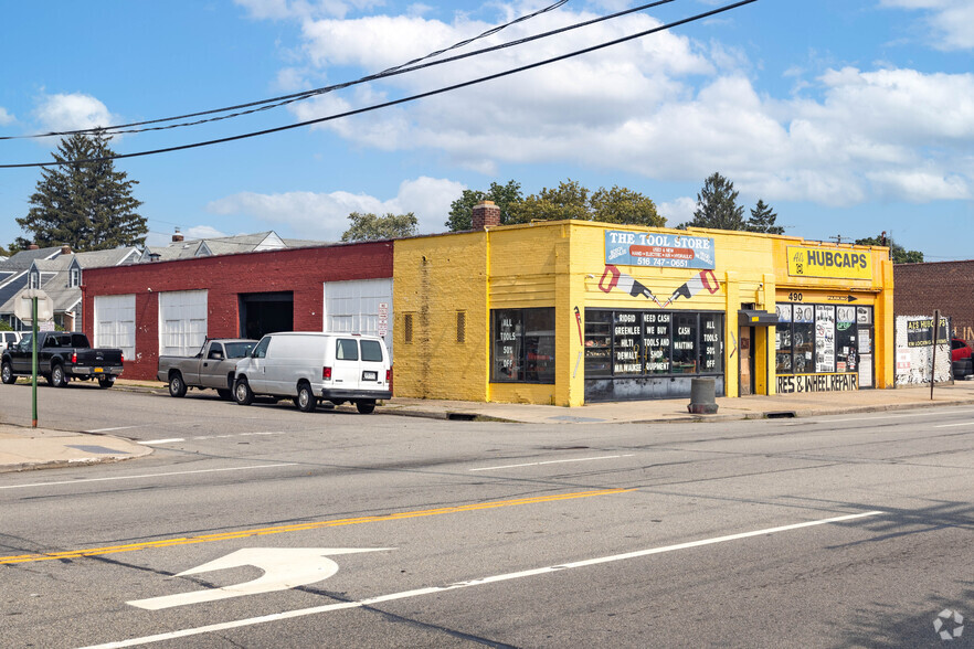 490 Jericho Tpke, Mineola, NY for lease - Building Photo - Image 1 of 6