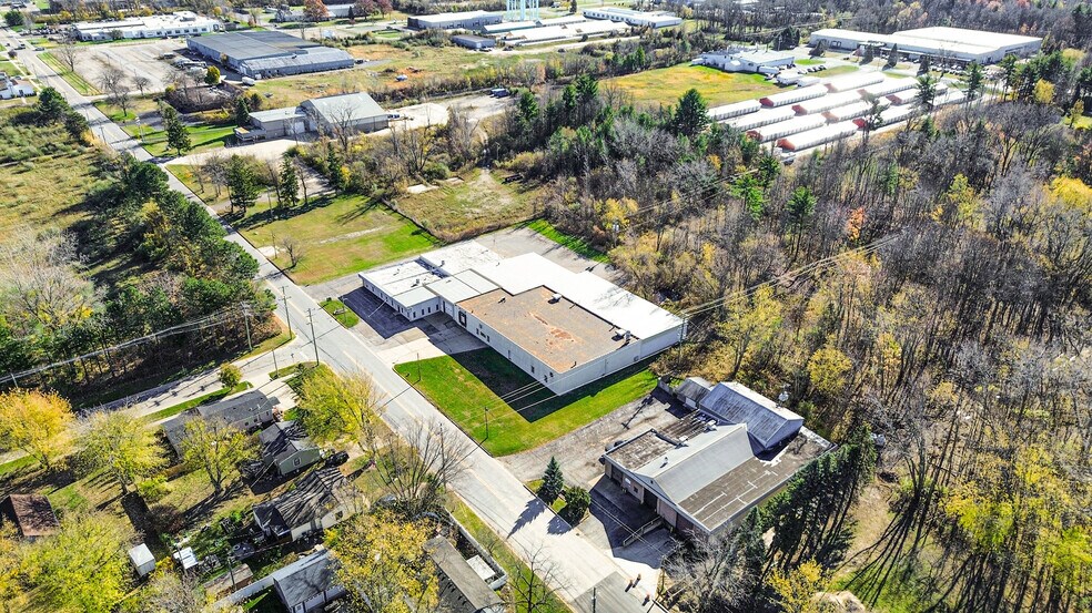 100 Aylworth Ave, South Haven, MI à louer - Photo du bâtiment - Image 2 de 18