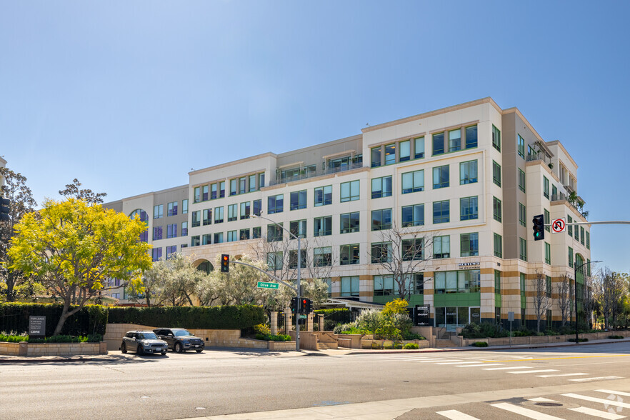 3400 W Olive Ave, Burbank, CA for sale - Primary Photo - Image 1 of 1