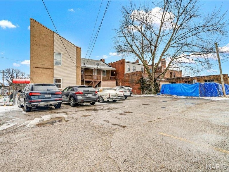 8035 N Broadway, Saint Louis, MO for sale - Building Photo - Image 3 of 42