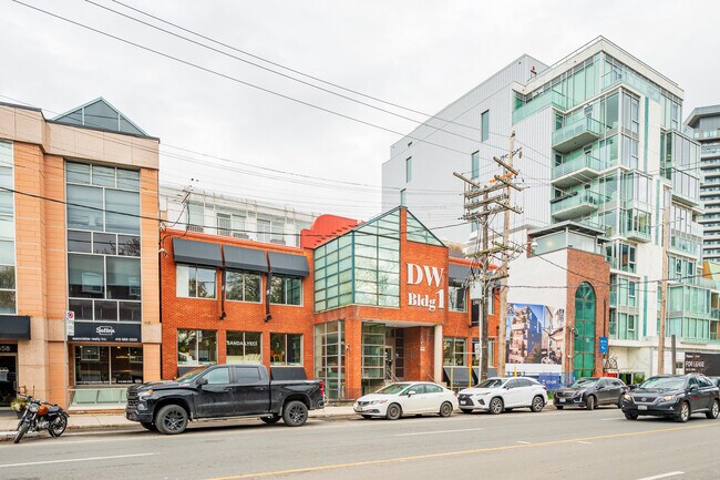 Plus de détails pour 354 Davenport Rd, Toronto, ON - Bureau à louer