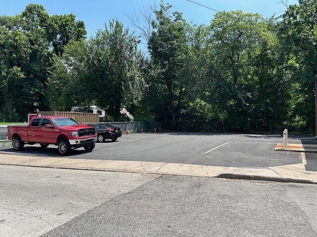 2-4 Front St, Upland, PA à vendre - Photo du bâtiment - Image 2 de 14