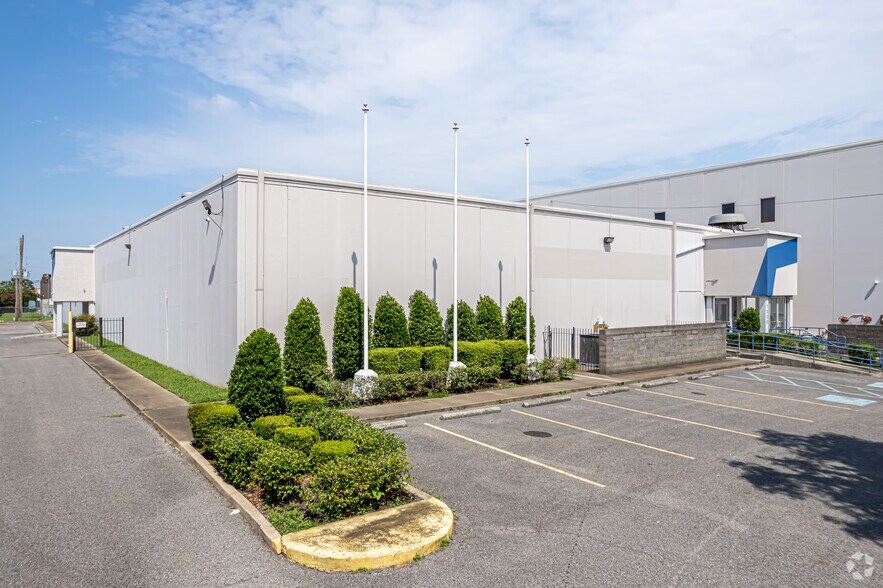 1000 Elmwood Park Blvd, Elmwood, LA à louer - Photo du bâtiment - Image 2 de 20