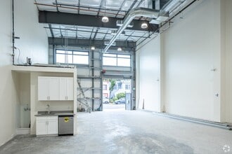 1409 Egbert Ave, San Francisco, CA à louer Photo intérieure- Image 2 de 6