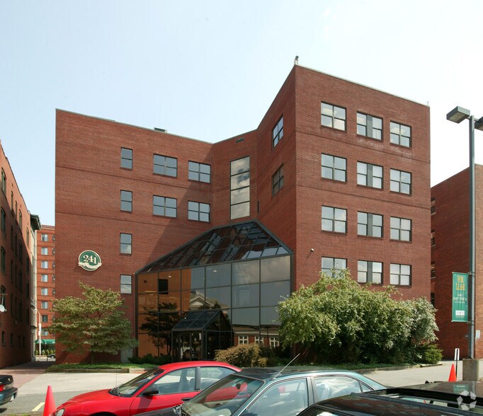 241 Main St, Hartford, CT à vendre - Photo du bâtiment - Image 3 de 24