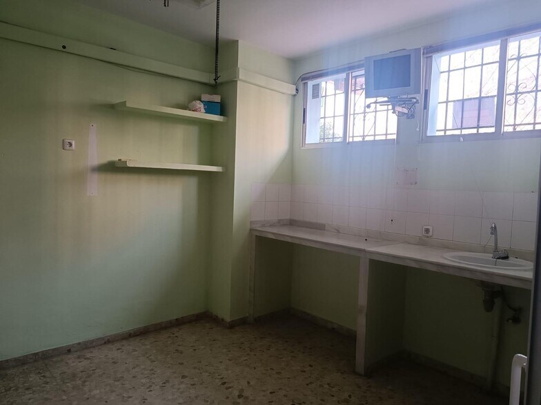 Commerce de détail dans Córdoba, Córdoba à louer - Photo du bâtiment - Image 3 de 7