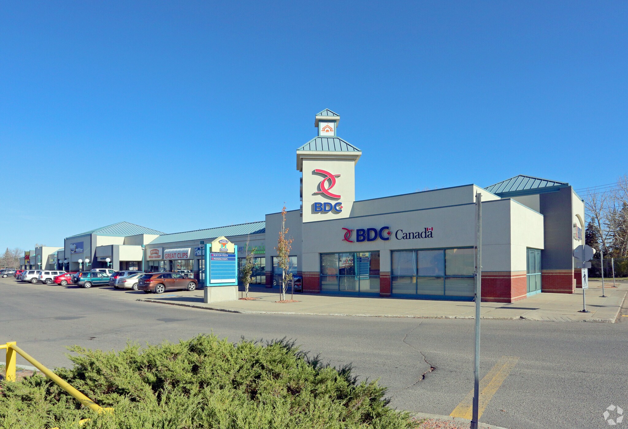 236-294 Mayfield Common NW, Edmonton, AB for sale Primary Photo- Image 1 of 1