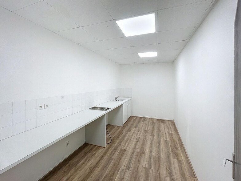 1 Rue Jules Serval, Vénissieux à louer - Photo intérieure - Image 3 de 4