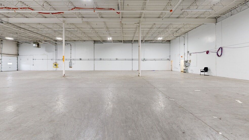 9415-9495 Aut Transcanadienne, Montréal, QC à louer - Numérisation 3D de Matterport - Image 2 de 18