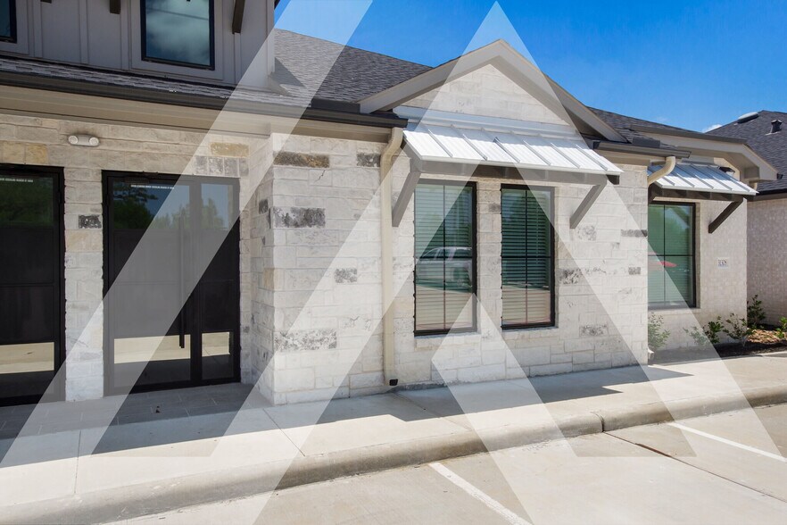 31300-31368 Nichols Sawmill Rd, Magnolia, TX à vendre - Photo du bâtiment - Image 2 de 13