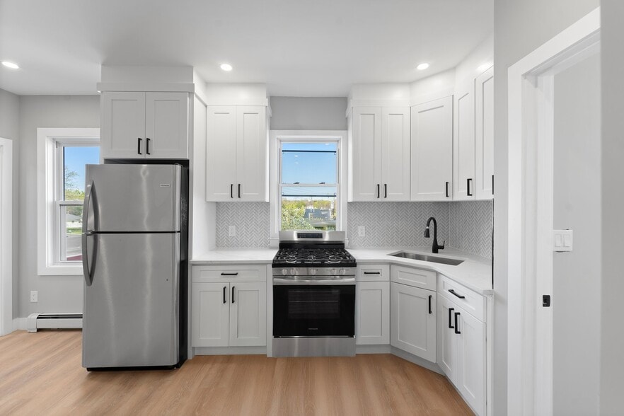 735 Broadway, Pawtucket, RI à vendre - Photo du bâtiment - Image 3 de 18