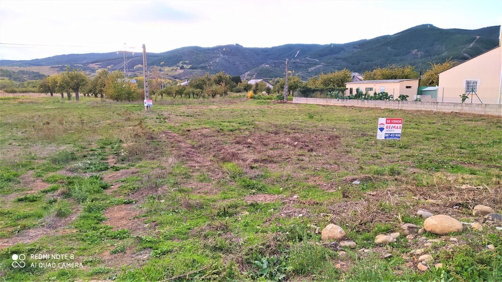 Calle Chao de la Cruz, 4, Cacabelos, León for sale - Site Plan - Image 3 of 7