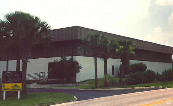 10207-10235 General Dr, Orlando, FL à louer - Photo du bâtiment - Image 2 de 94