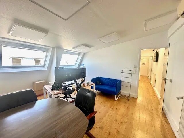 41 Boulevard Des Capucines, Paris for lease Interior Photo- Image 1 of 19