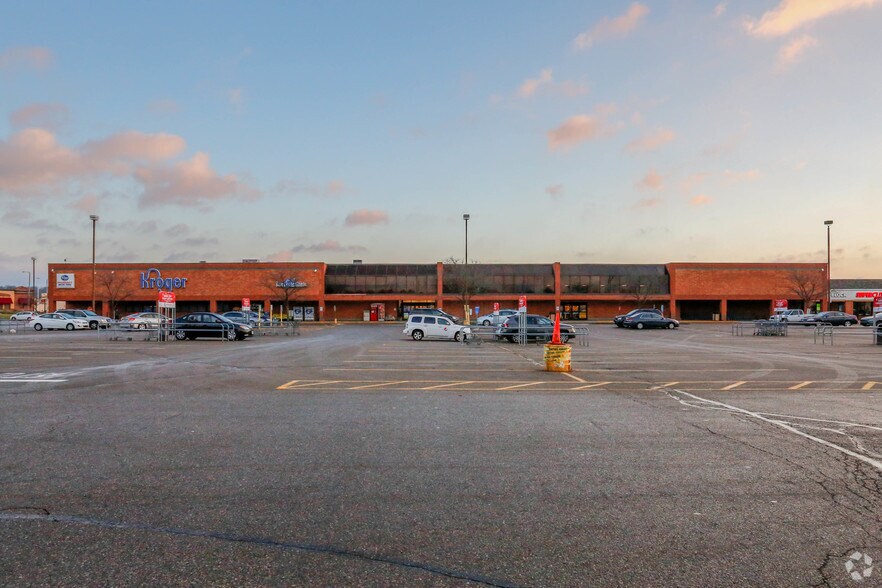 1474 Main St, Hamilton, OH à louer - Photo du bâtiment - Image 3 de 7