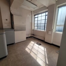 184 2nd Ave, New York, NY for lease Interior Photo- Image 2 of 17