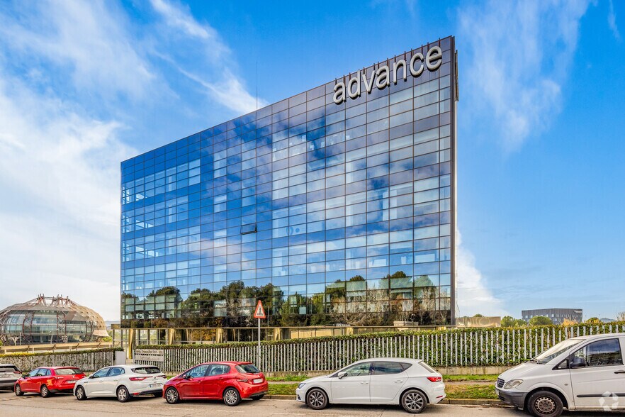 Office in Sant Cugat del Vallès, Barcelona for lease - Building Photo - Image 2 of 4