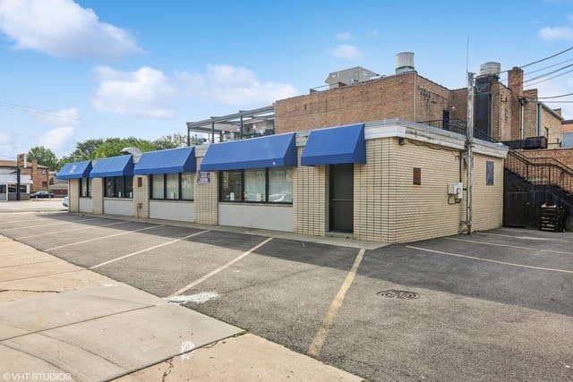 6158 N Milwaukee Ave, Chicago, IL for lease - Building Photo - Image 2 of 14