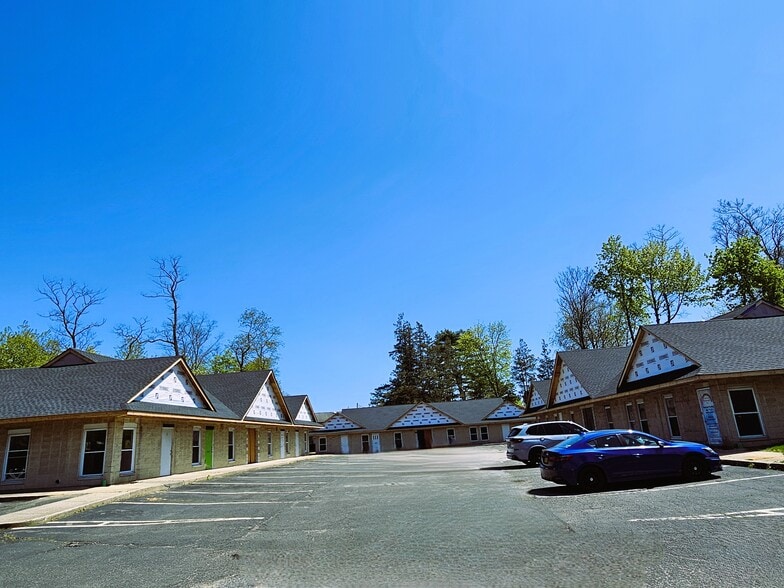 359 Route 111, Smithtown, NY for lease - Building Photo - Image 3 of 13
