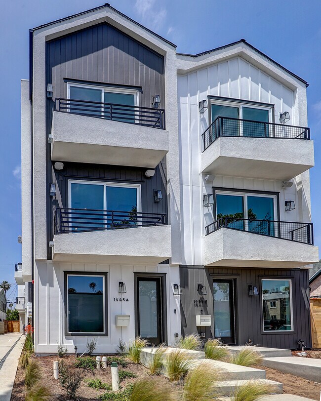 More details for 1445-1447 S Redondo Blvd, Los Angeles, CA - Multifamily for Sale