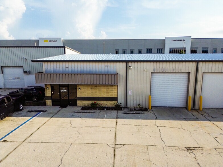 855 Dunbar Ave, Oldsmar, FL à louer - Photo du bâtiment - Image 2 de 16