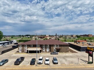 More details for 642 12th St W, Dickinson, ND - Hospitality for Sale