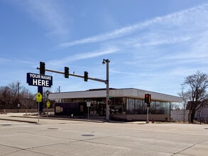 2525 W Wisconsin Ave, Milwaukee, WI for lease Building Photo- Image 1 of 3