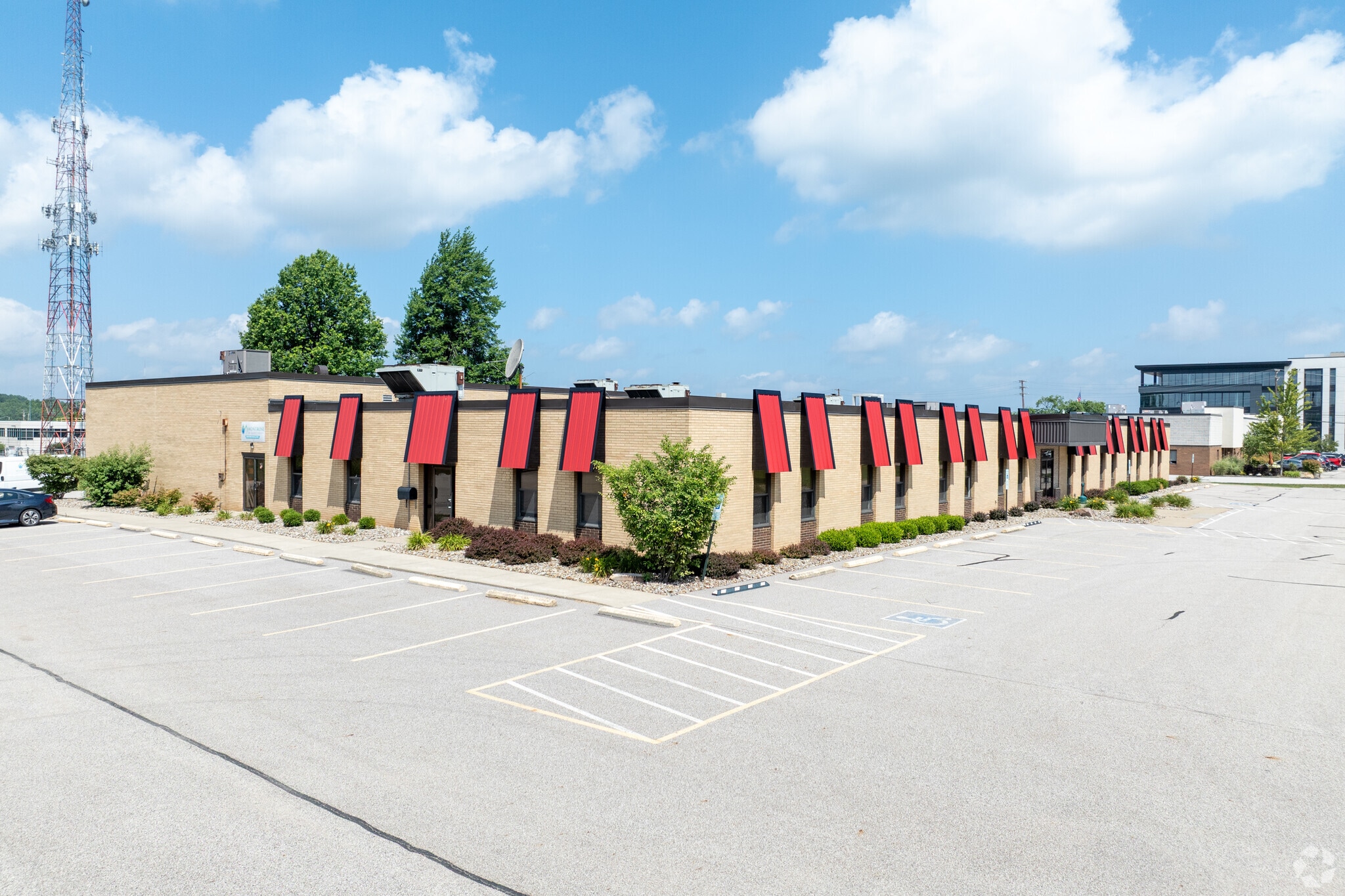 10060 Brecksville Rd, Brecksville, OH for lease Primary Photo- Image 1 of 5