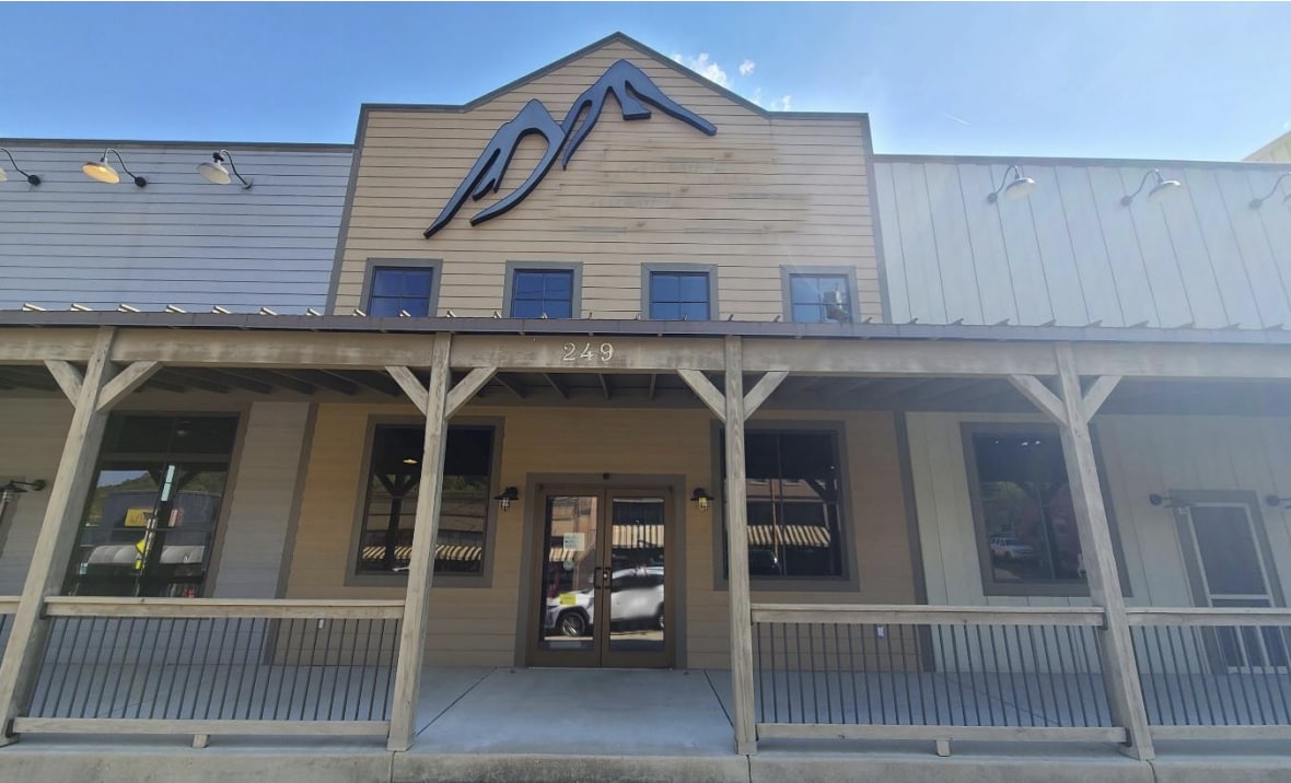 249 Ouachita Ave, Hot Springs National Park, AR for lease Building Photo- Image 1 of 7