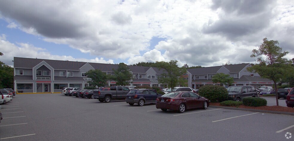 339 Flanders Rd, East Lyme, CT à louer - Photo du bâtiment - Image 3 de 20