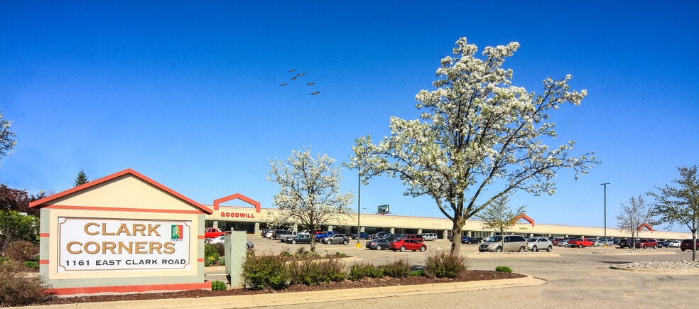 1161 E Clark Rd, Dewitt, MI for lease - Building Photo - Image 1 of 4