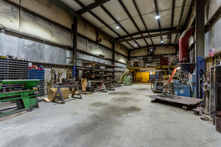 806 Island Ford Rd, Mcgaheysville, VA for lease - Building Photo - Image 2 of 10