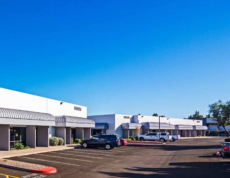 5025 S Ash Ave, Tempe, AZ à louer - Photo du bâtiment - Image 3 de 6
