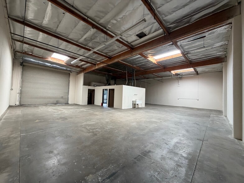 1440 Brooks St, Ontario, CA à louer - Photo du bâtiment - Image 3 de 4
