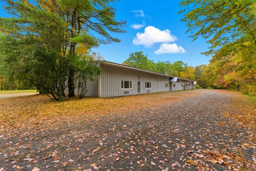 54 Whately Rd, So Deerfield, MA à louer - Photo du bâtiment - Image 1 de 15