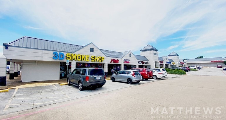 3203-3251 Independence Pky, Plano, TX for lease Primary Photo- Image 1 of 4