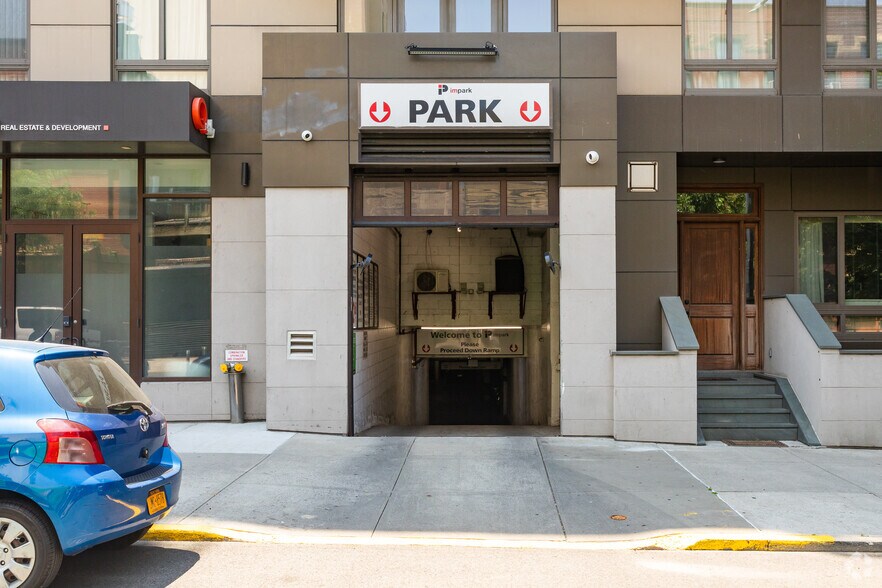 500 4th Ave, Brooklyn, NY à vendre - Photo du bâtiment - Image 3 de 3