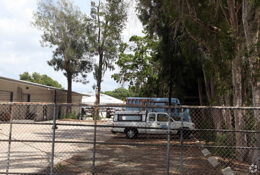 12841 66th St N, Largo, FL à vendre - Photo du bâtiment - Image 2 de 4