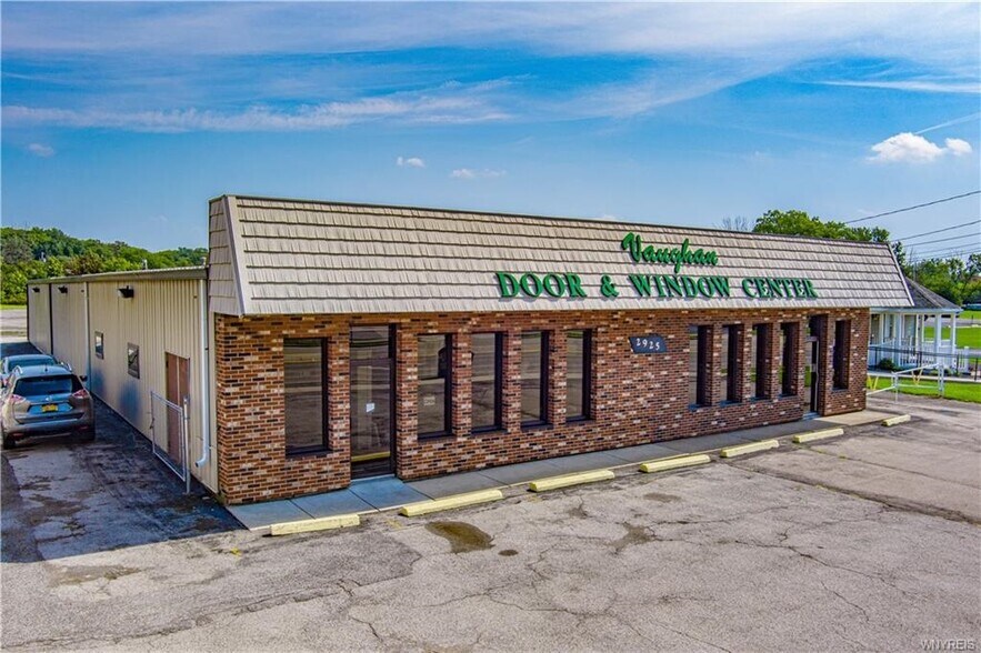 2925 Military Rd, Niagara Falls, NY à vendre - Photo du bâtiment - Image 2 de 51
