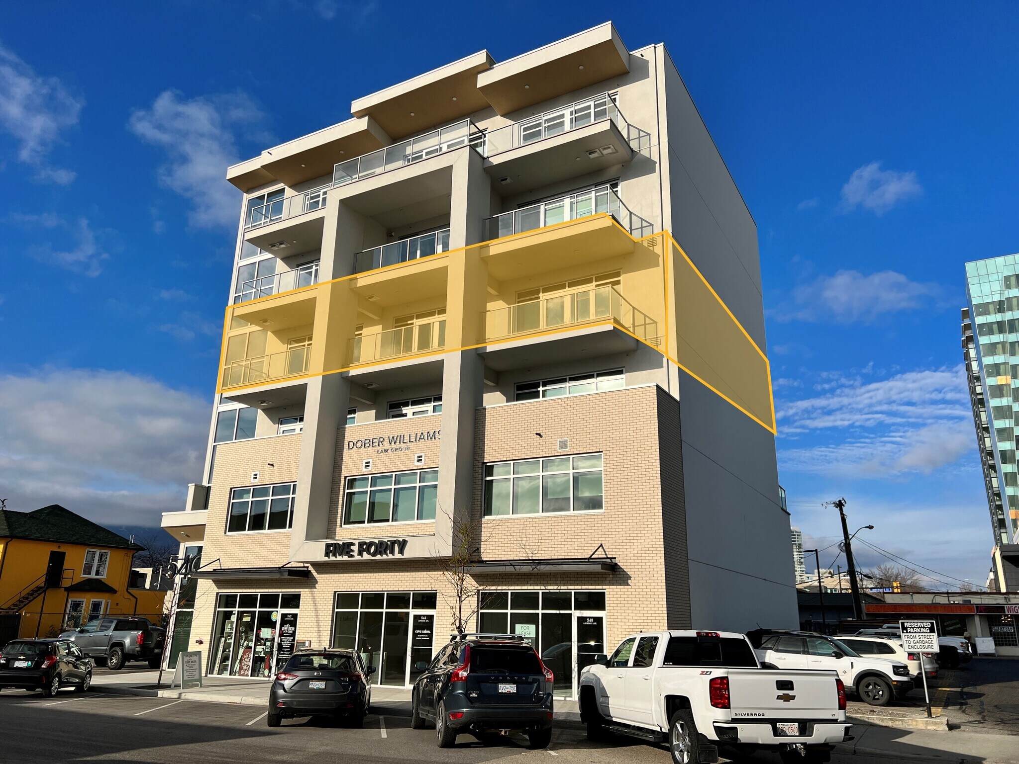 401-540 Lawrence Ave, Kelowna, BC for sale Primary Photo- Image 1 of 1