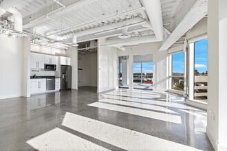 6100 Wilshire Blvd, Los Angeles, CA for lease Interior Photo- Image 2 of 3