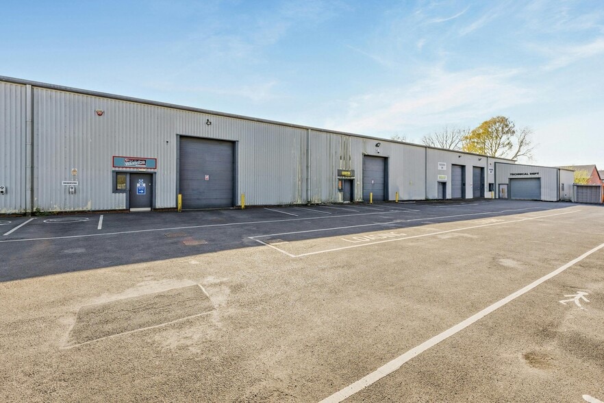 Bradley Ln, Wigan for lease - Building Photo - Image 3 of 6