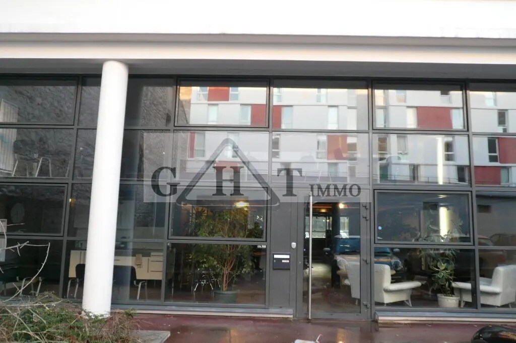 Bureau dans Ivry-sur-Seine à louer Photo du bâtiment- Image 1 de 12