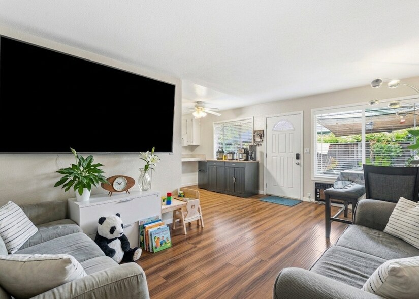 5746 Chesbro Ave, San Jose, CA à vendre - Photo du bâtiment - Image 2 de 15
