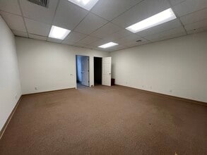 450 Monroe Tpke, Monroe, CT for lease Interior Photo- Image 2 of 3