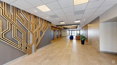9950 Lawrence Ave, Schiller Park, IL à louer Numérisation 3D de Matterport- Image 1 de 5