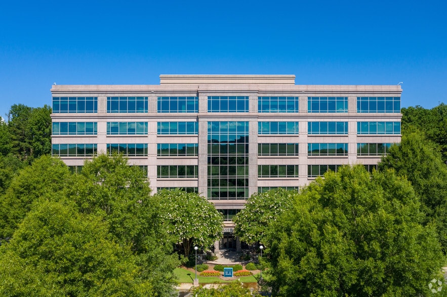 555 North Point Ctr E, Alpharetta, GA for lease - Building Photo - Image 3 of 3