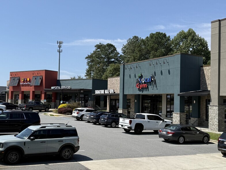 2495 Cedarcrest Rd, Acworth, GA à louer - Photo du bâtiment - Image 2 de 10